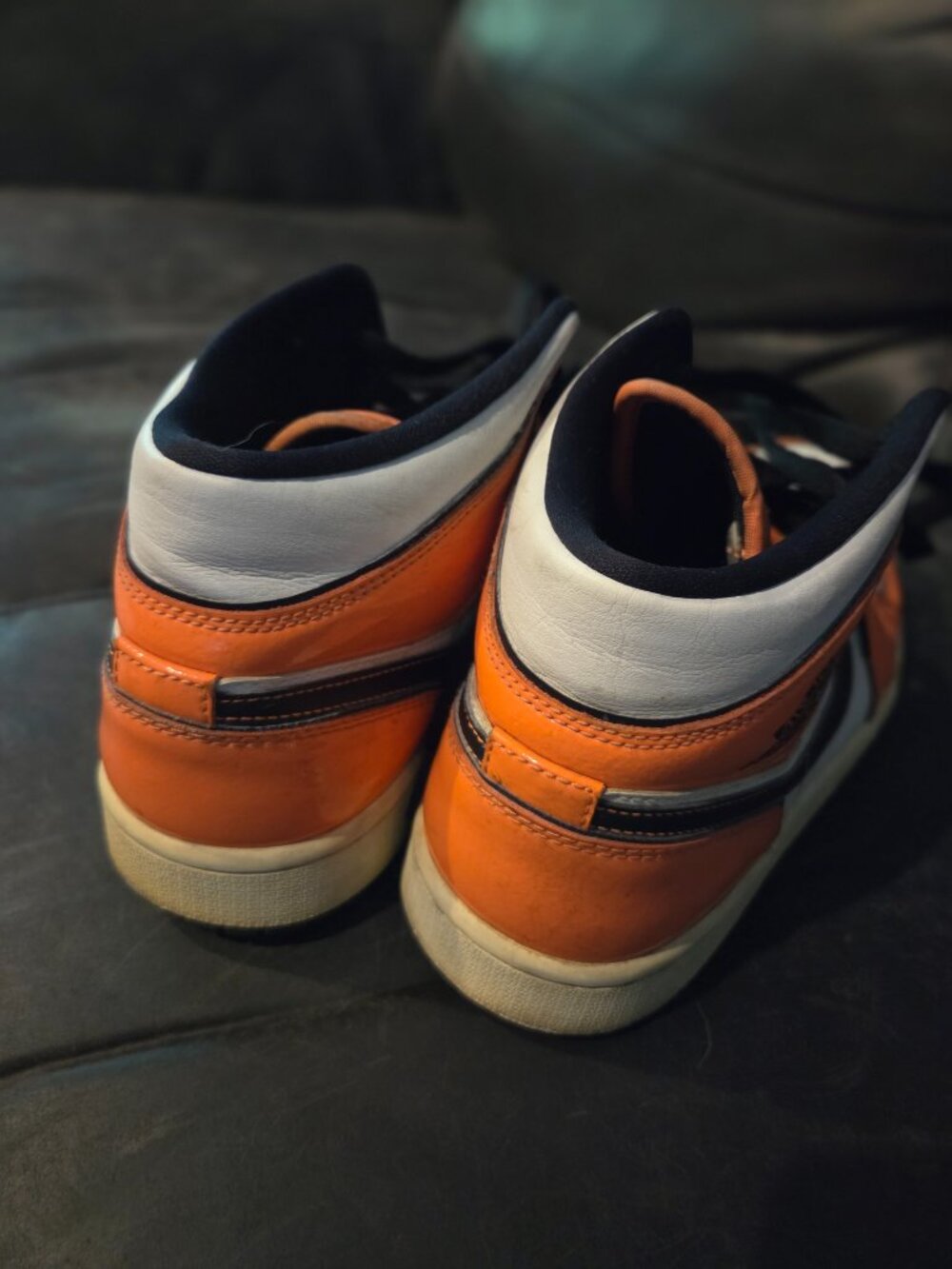 AIR JORDAN 1 MID SE ORANGE TURF dd6834-802 - Picture 2 of 5